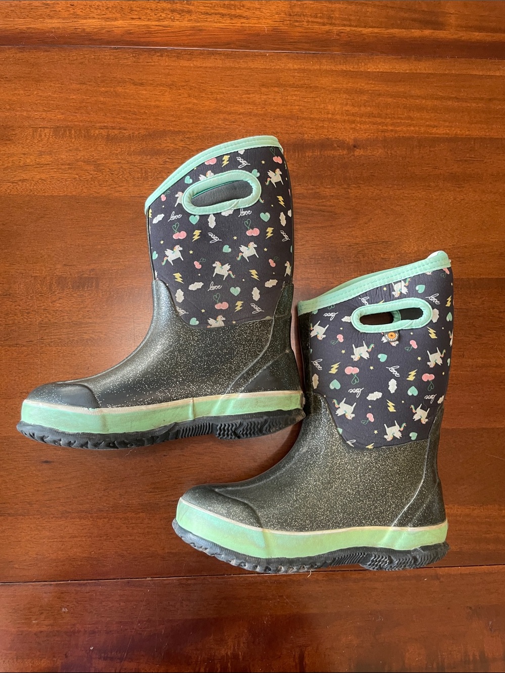 Bogs Kids size 2 Black winter Boots with Mint Trim and Unicorn Print